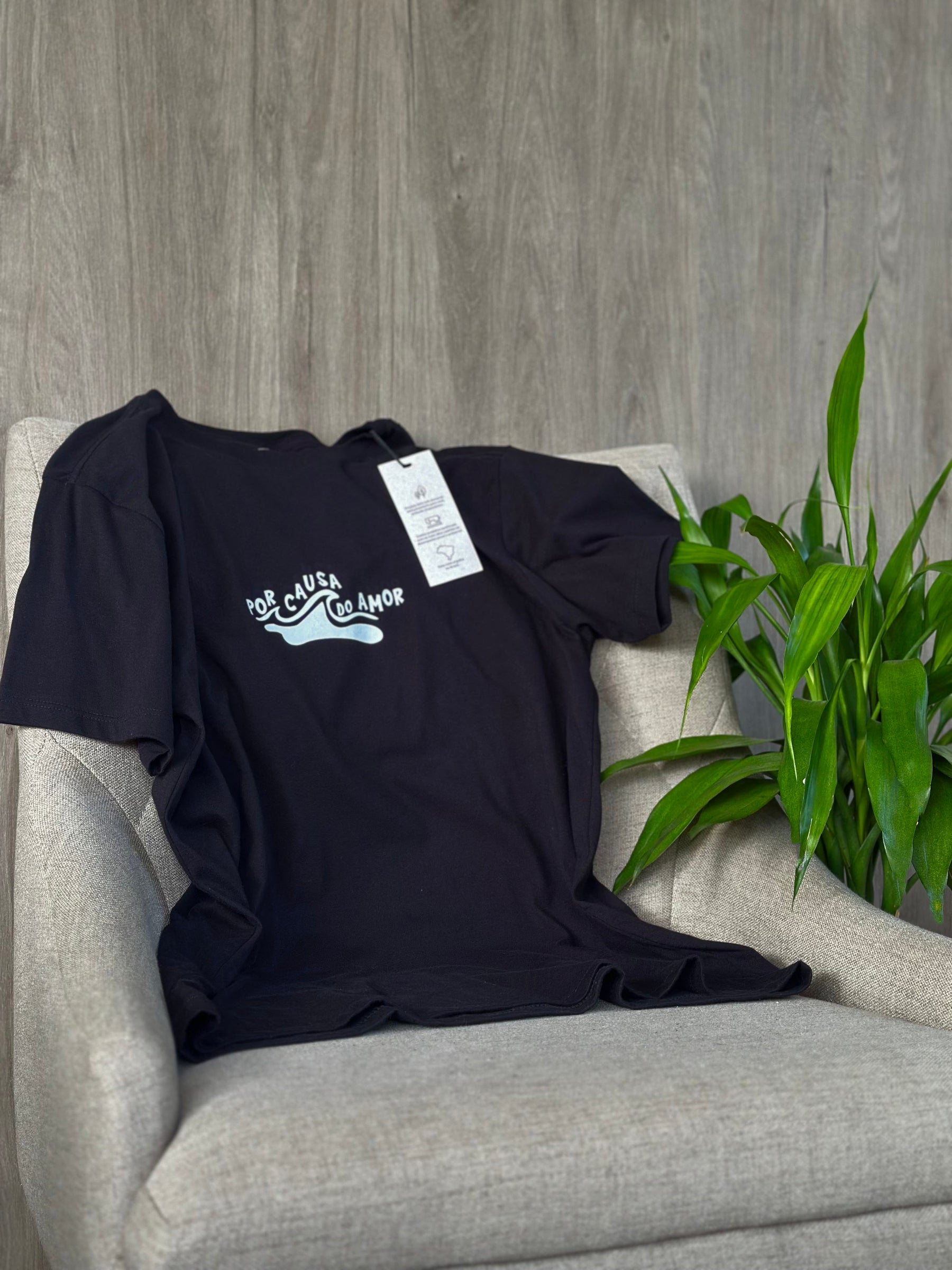 Camiseta Por Causa Do AMOR