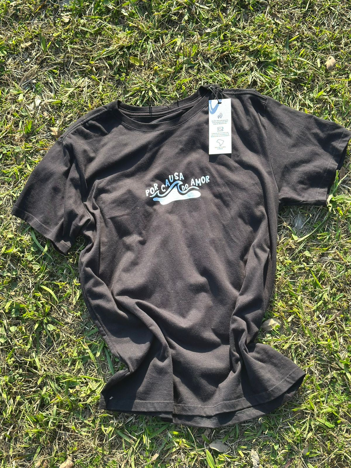 Camiseta Por Causa Do AMOR